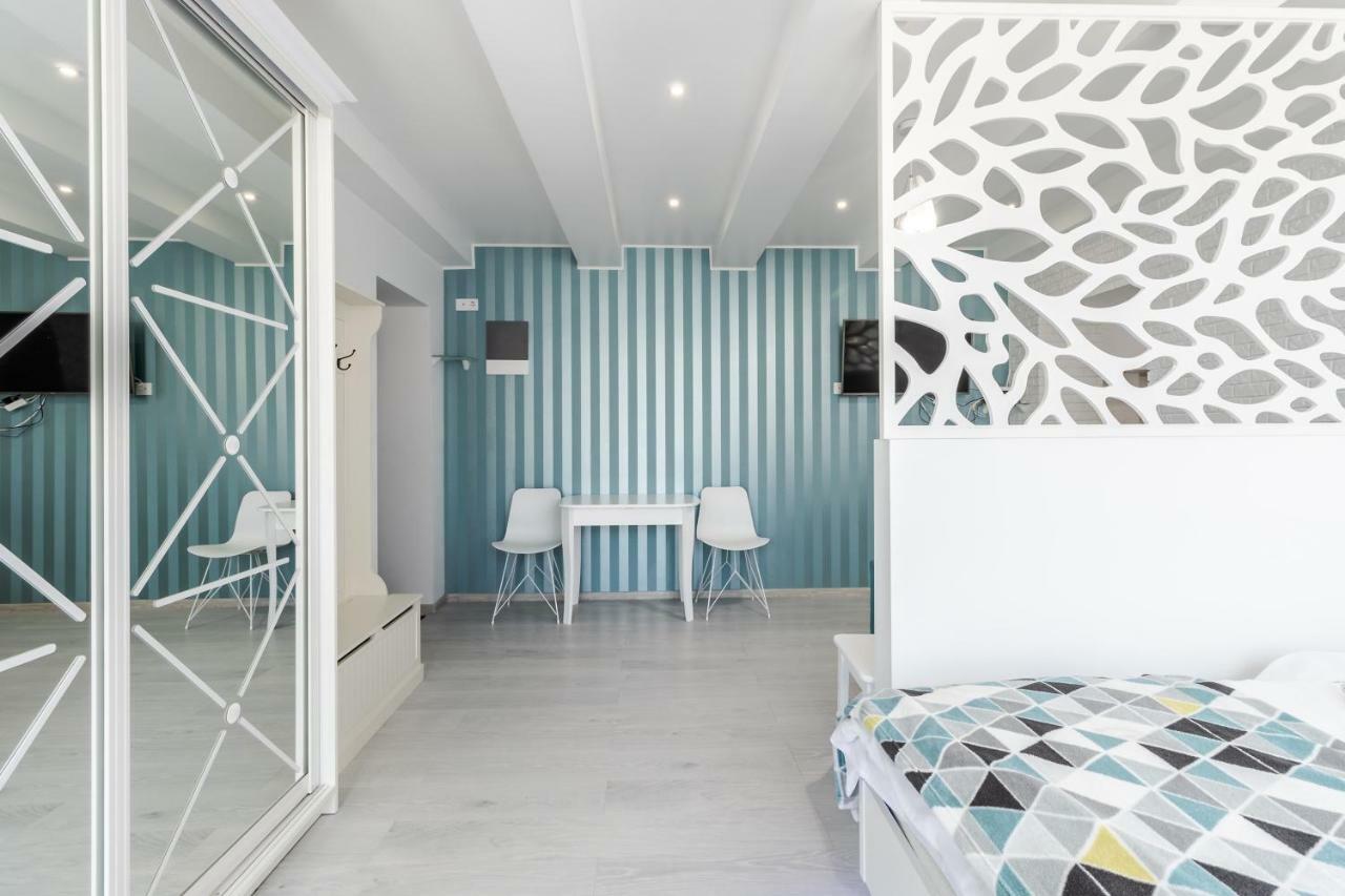 Apartmán Near Park Franka Lvov Exteriér fotografie